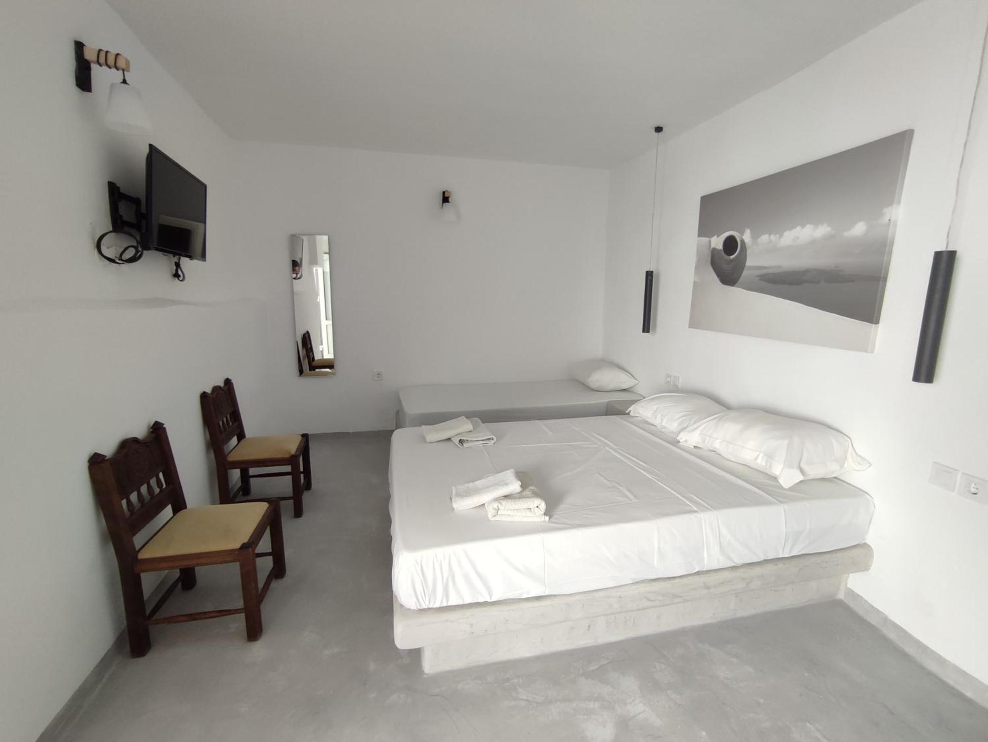 Central Santorini Serenity Rooms Фіра Екстер'єр фото